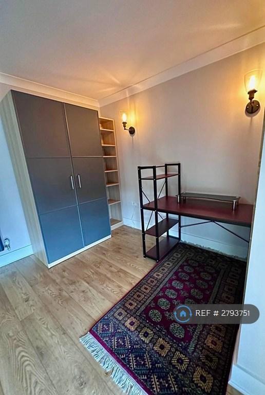 Bedroom/Study