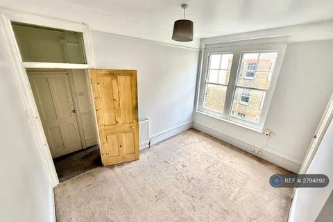 2 bedroom flat to rent, Sutton Lane North, London, W4