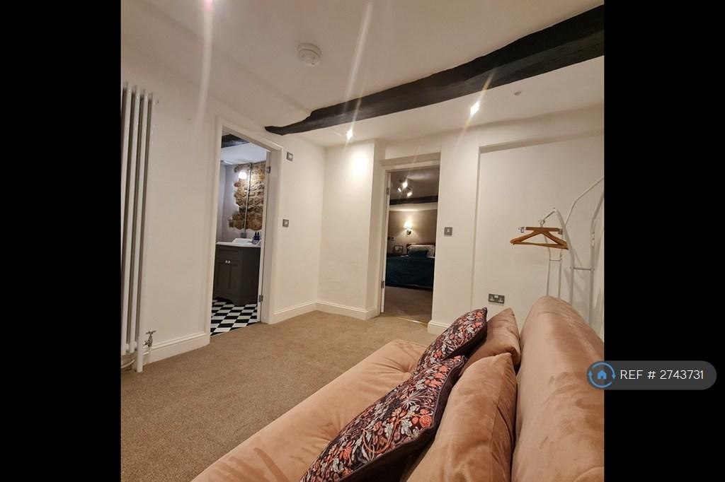 3 Bedroom/Dressing Room