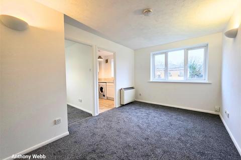 undefined, Leigh Hunt Drive, Southgate, N14
