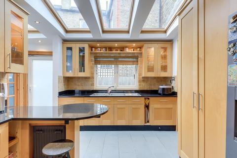 4 bedroom semi-detached house for sale, Thornsbeach Road, Catford, SE6