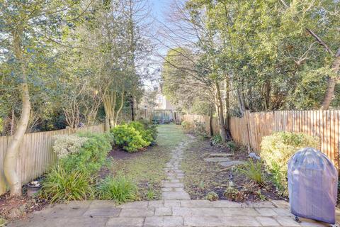 4 bedroom semi-detached house for sale, Thornsbeach Road, Catford, SE6