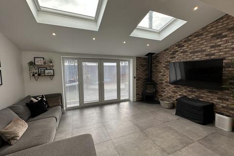 4 bedroom detached house for sale, Gors Goch, Menai Bridge, Isle of Anglesey, LL59