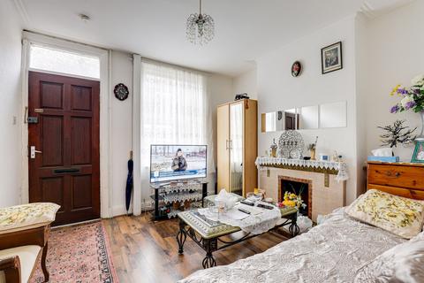2 bedroom terraced house for sale, Ewart Road, Nottingham NG7