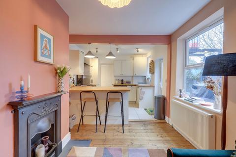 2 bedroom flat for sale, George Lane, Hither Green, SE13