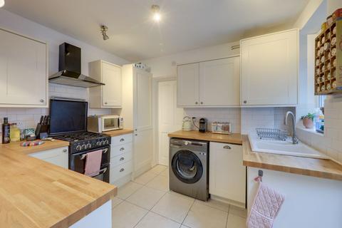 2 bedroom flat for sale, George Lane, Hither Green, SE13