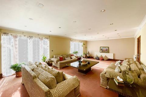 undefined, Manor Road, Chigwell IG7
