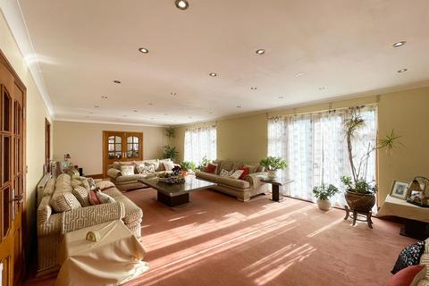 undefined, Manor Road, Chigwell IG7