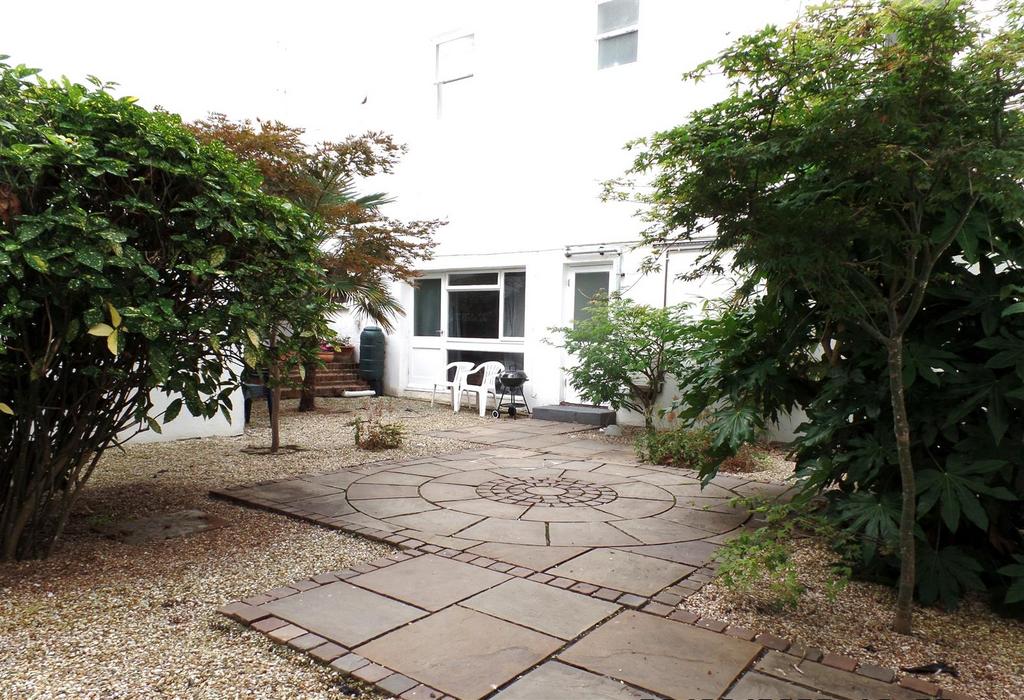 Communal gardens