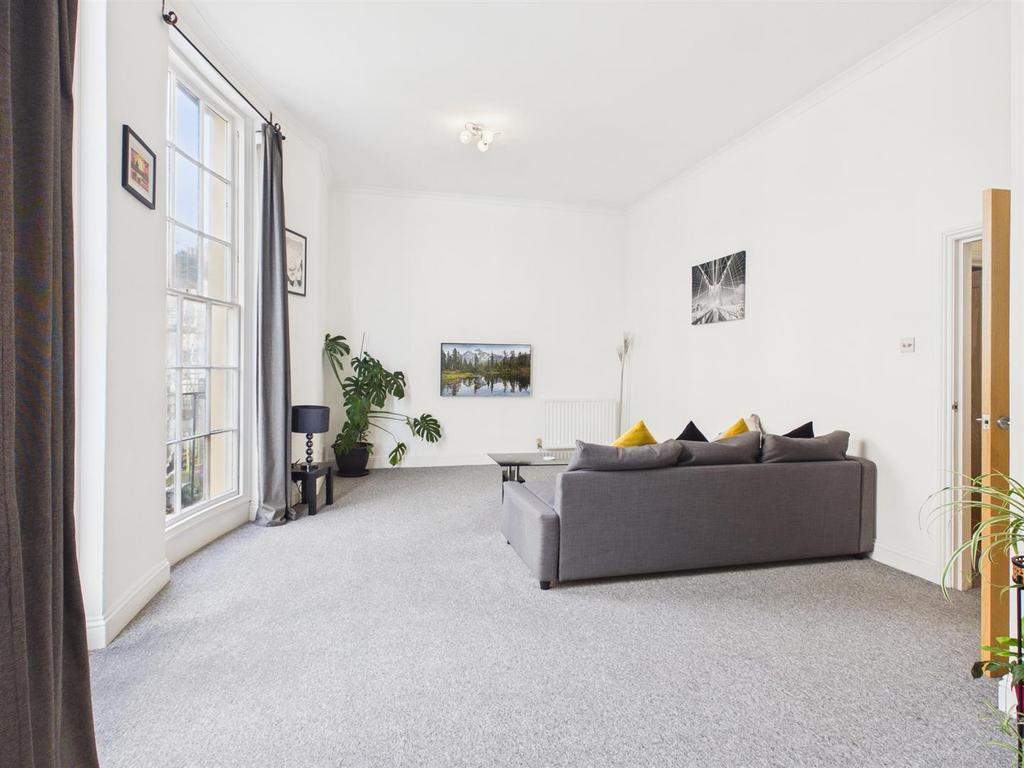 Alternat Shot two of Reception room