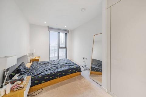 1 bedroom flat for sale, St. Gabriel Walk, Elephant and Castle, SE1