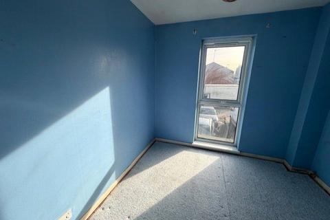 3 bedroom terraced house to rent, Croft Pool, Warwickshire CV12