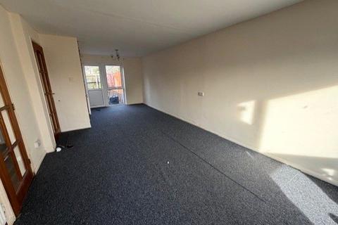 3 bedroom terraced house to rent, Croft Pool, Warwickshire CV12