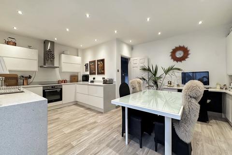3 bedroom semi-detached house for sale, Toronto Road, Gillingham, ME7