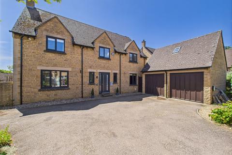 4 bedroom detached house for sale, St. Johns Close, Rothersthorpe, NN7