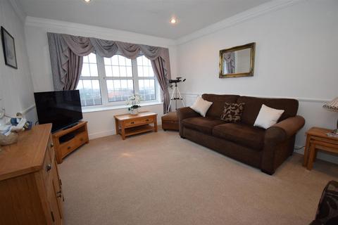 2 bedroom apartment for sale, Rockcliffe, South Shields