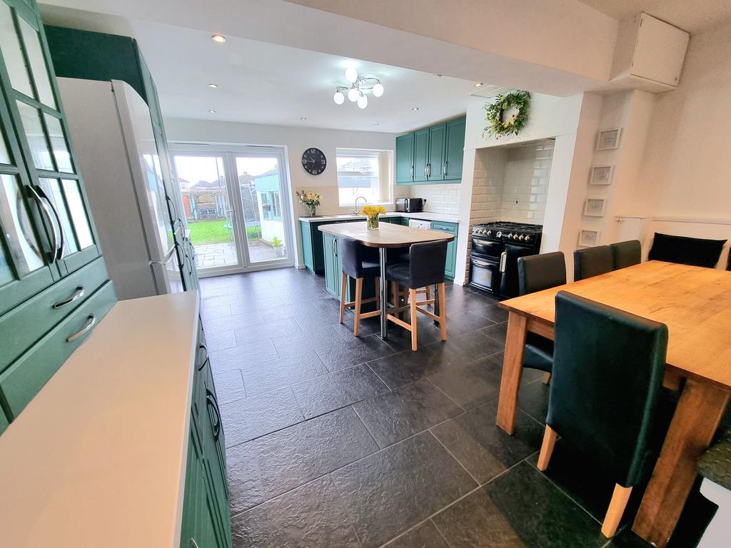 Kitchen/Family Room