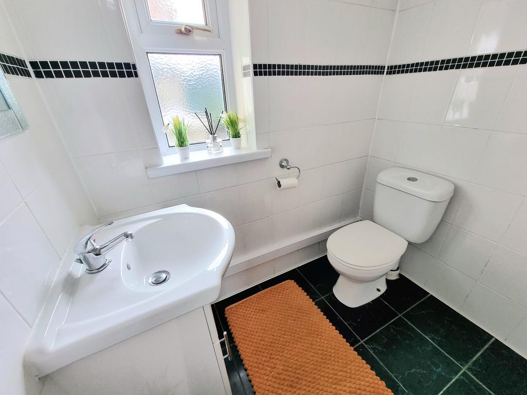 Cloakroom/WC