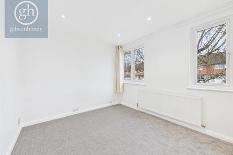 undefined, Milton Road, Uxbridge UB10
