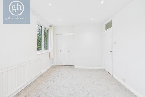 undefined, Milton Road, Uxbridge UB10