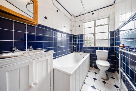 1 bedroom apartment to rent, Wavertree Road, London SW2