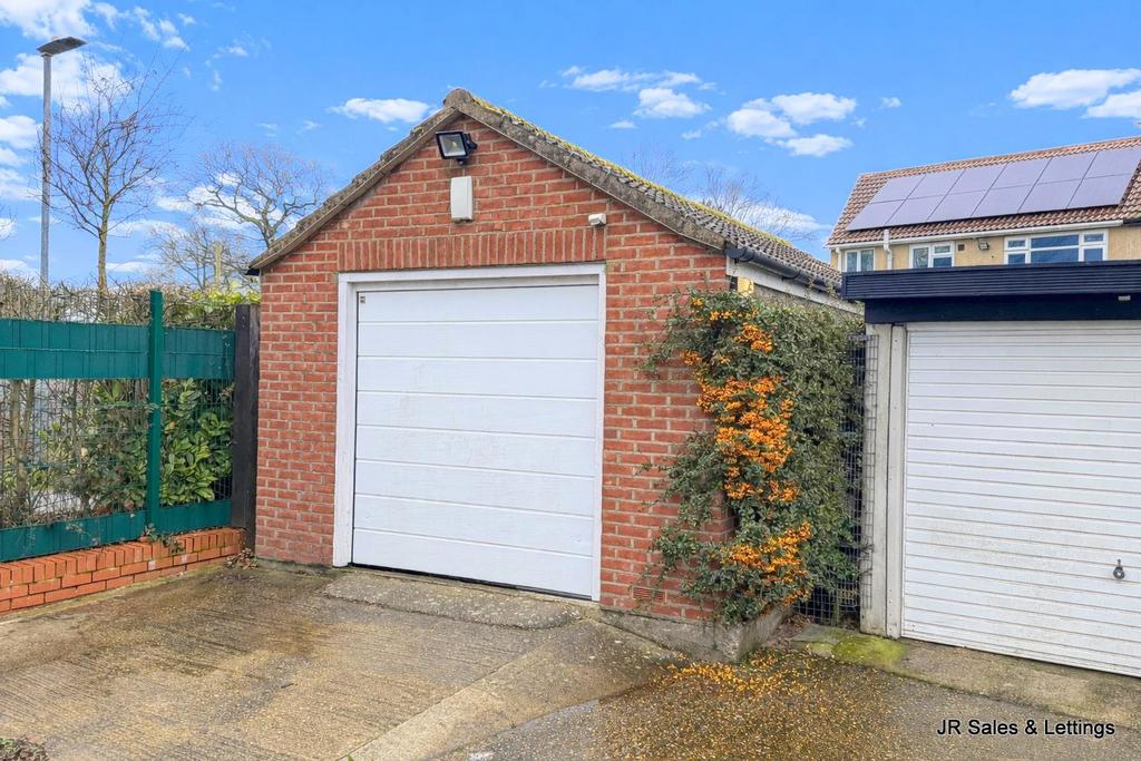 Garage.jpg