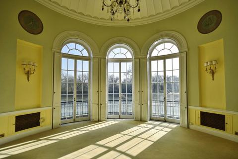 undefined, Park Road, Isleworth, Brentford, London