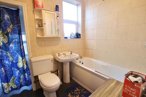 3 bedroom terraced house for sale, Derby Road, Northampton NN1