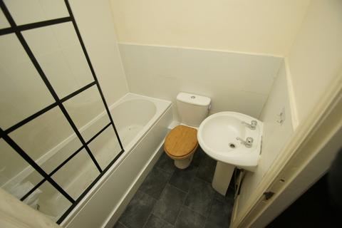undefined, Cambridge Road, Ellesmere Port, Cheshire. CH65