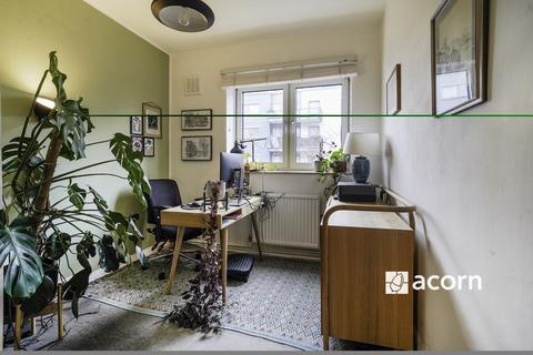 3 bedroom flat to rent, Elmington Estate London SE5