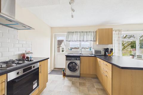 3 bedroom semi-detached house to rent, Davin Crescent, Bristol BS20