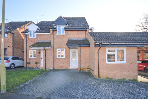 2 bedroom end of terrace house to rent, Ellenborough Close, Bishops Stortford, CM23