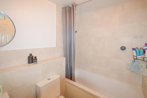 2 bedroom end of terrace house to rent, Ellenborough Close, Bishops Stortford, CM23