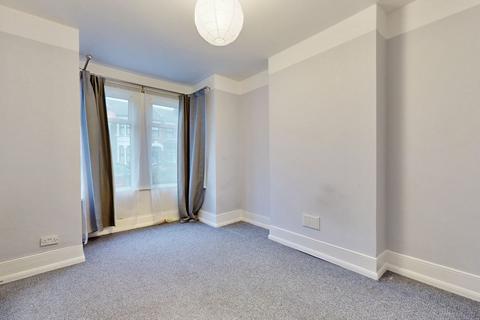 3 bedroom end of terrace house for sale, Terrace Road, Plaistow, E13