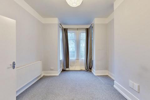3 bedroom end of terrace house for sale, Terrace Road, Plaistow, E13