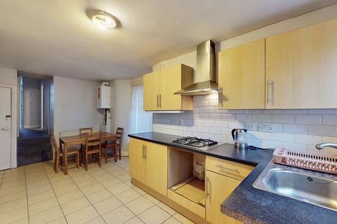 3 bedroom end of terrace house for sale, Terrace Road, Plaistow, E13