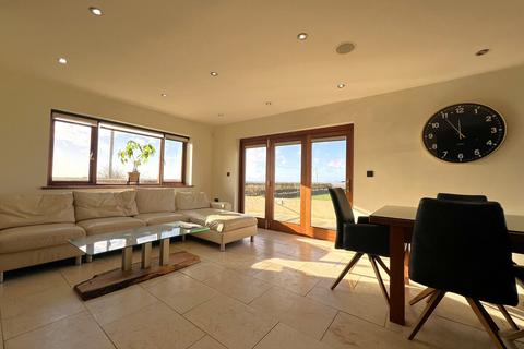 undefined, Carmel, Llannerch-Y-Medd, Anglesey, LL71