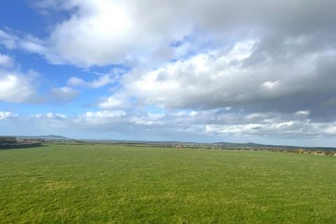 undefined, Carmel, Llannerch-Y-Medd, Anglesey, LL71