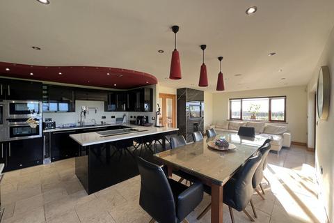 undefined, Carmel, Llannerch-Y-Medd, Anglesey, LL71
