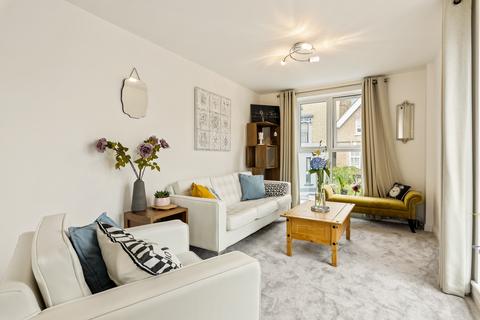 2 bedroom flat to rent, Suffolk Road, South Norwood