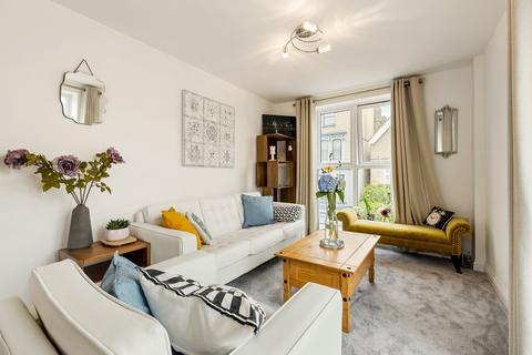 2 bedroom flat to rent, Suffolk Road, South Norwood