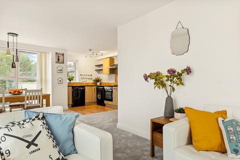 2 bedroom flat to rent, Suffolk Road, South Norwood