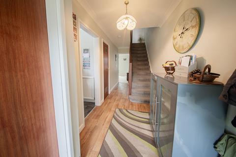 3 bedroom semi-detached house for sale, Aspen Walk, Haywards Heath, RH16