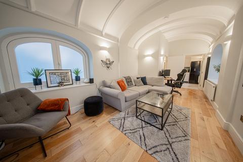 1 bedroom flat for sale, Syresham Gardens, The Priory Syresham Gardens, RH16