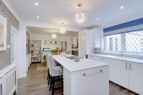 4 bedroom detached bungalow for sale, Briscoe Road, Rainham RM13