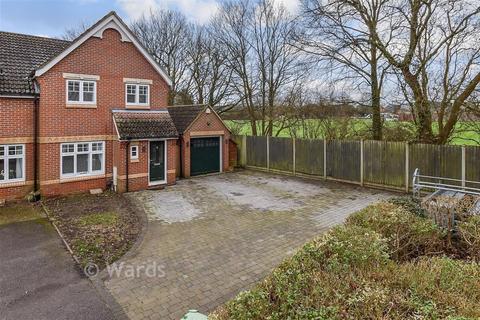 3 bedroom end of terrace house for sale, Stratford Drive, Maidstone ME15