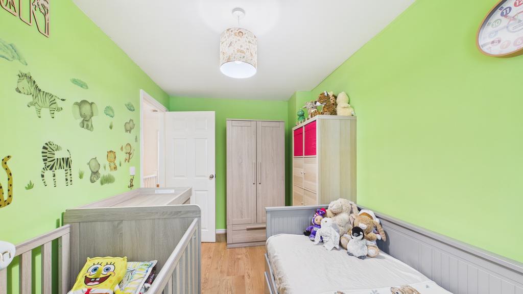 Bedroom 2 (2)