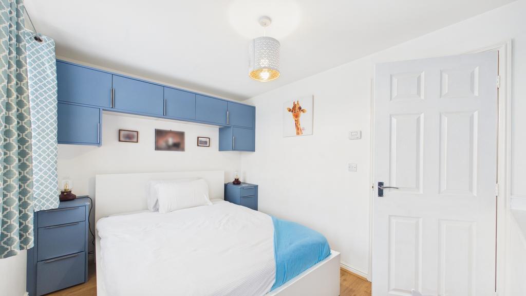 Bedroom (1)