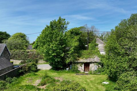 5 bedroom property with land for sale, Llys Y Fran