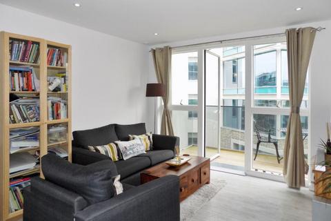 2 bedroom flat to rent, Fleet Street, Brighton